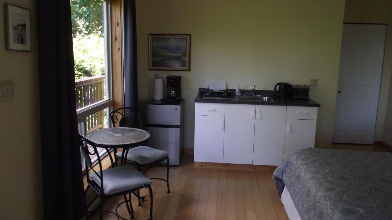 Secret Cove Cottage Suites Halfmoon Bay Kültér fotó