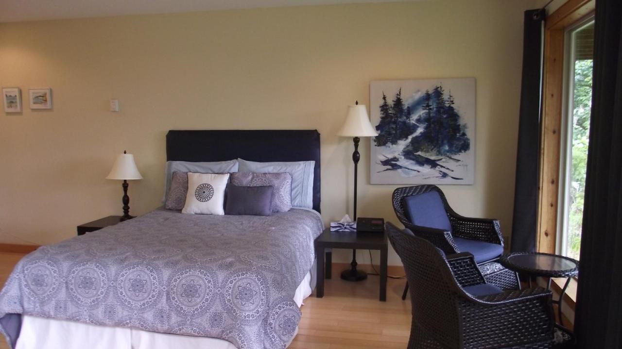 Secret Cove Cottage Suites Halfmoon Bay Kültér fotó